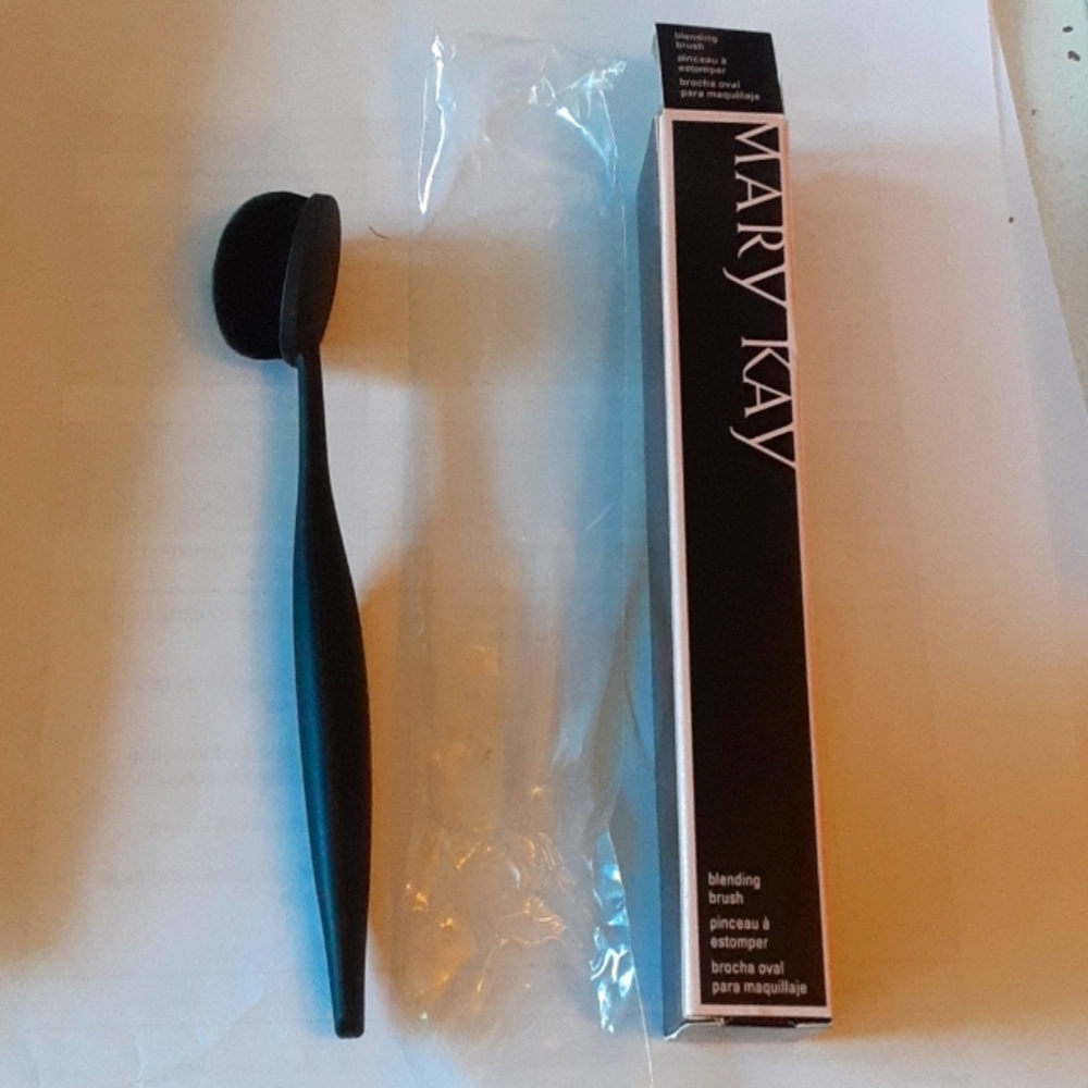 Mary Kay Blending Brush